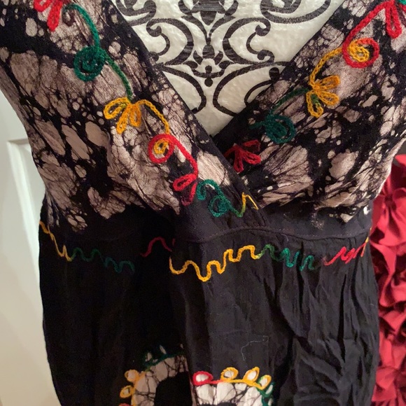 Black with Print Swim Suit Coverup - Picture 8 of 10